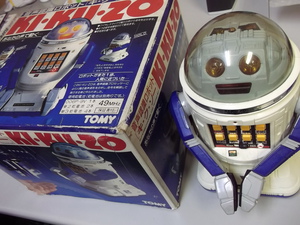 オムニボット、キクゾーなど80年代TOMY製ラジコンロボット等も漫遊堂では買取いたします